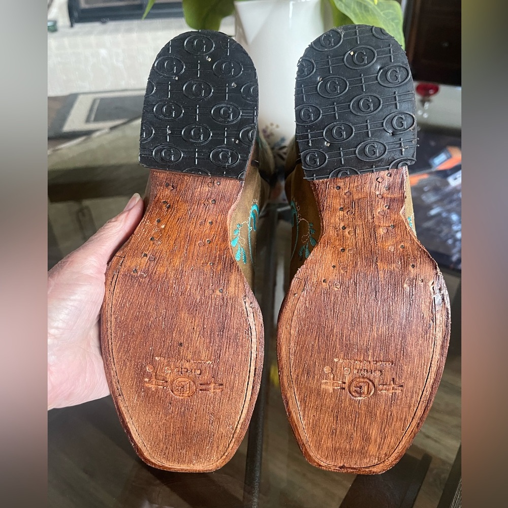 Ladies Circle G Western Boots. NWOT. In original box, and never worn. - Picture 3 of 12